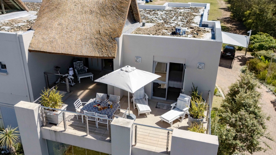 2 Bedroom Property for Sale in Thulana Hill Western Cape